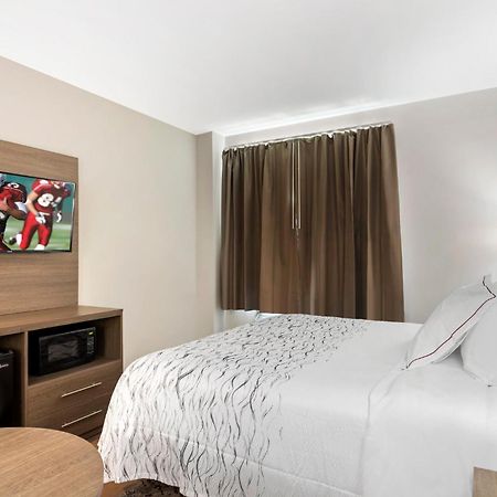 Red Roof Inn Plus Jamaica, Ny - Jfk Airport Нью-Йорк Экстерьер фото