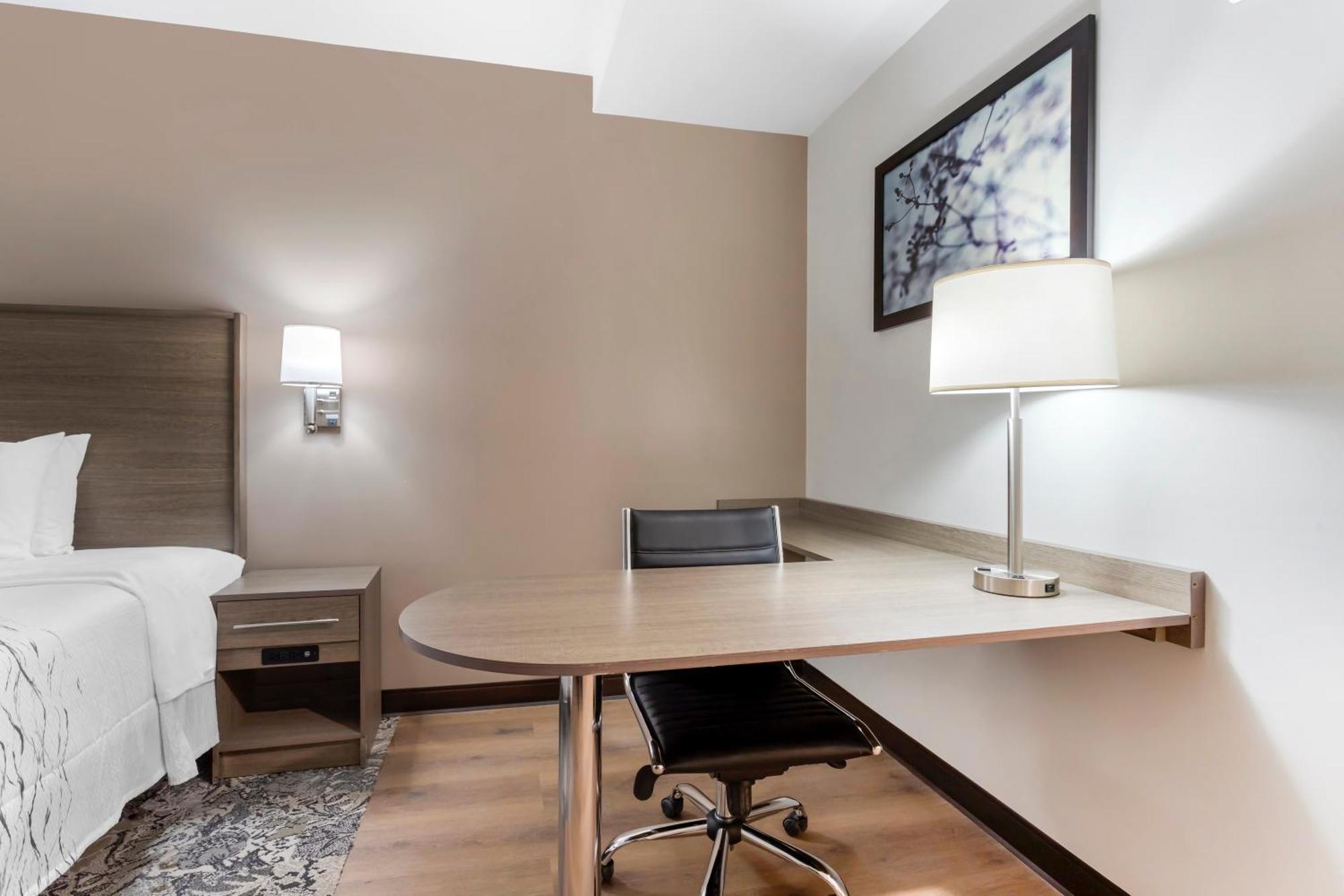 Red Roof Inn Plus Jamaica, Ny - Jfk Airport Нью-Йорк Экстерьер фото