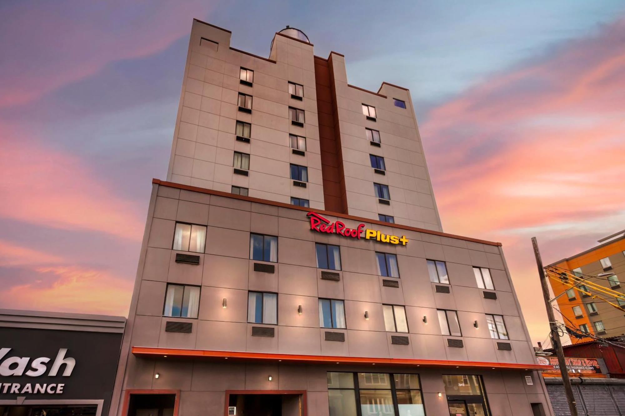 Red Roof Inn Plus Jamaica, Ny - Jfk Airport Нью-Йорк Экстерьер фото