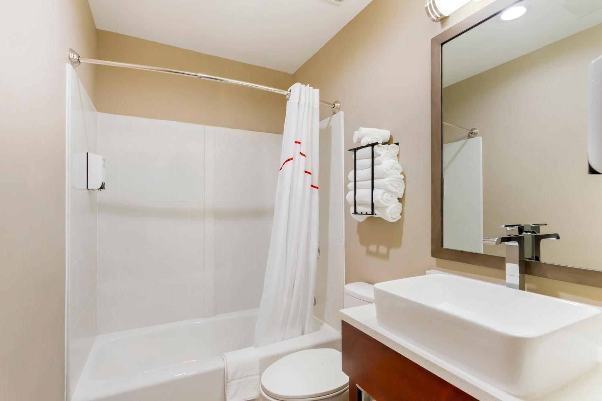 Red Roof Inn Plus Jamaica, Ny - Jfk Airport Нью-Йорк Экстерьер фото