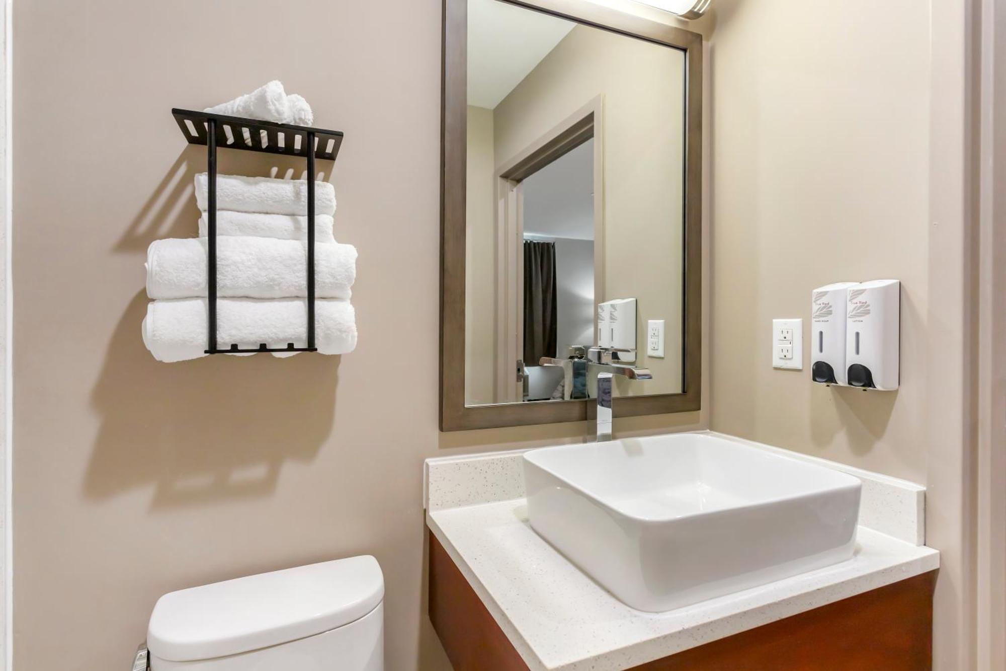 Red Roof Inn Plus Jamaica, Ny - Jfk Airport Нью-Йорк Экстерьер фото