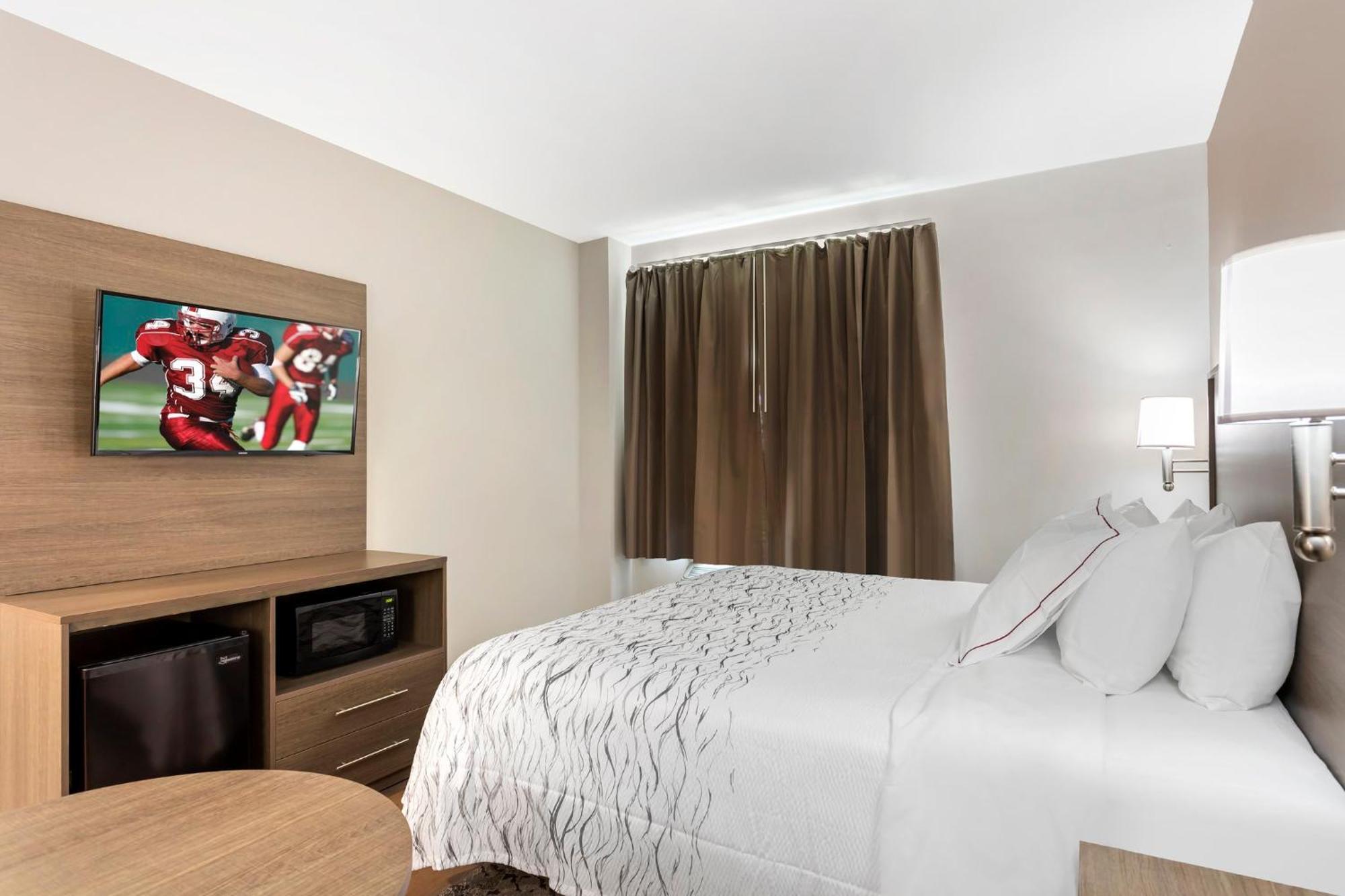 Red Roof Inn Plus Jamaica, Ny - Jfk Airport Нью-Йорк Экстерьер фото