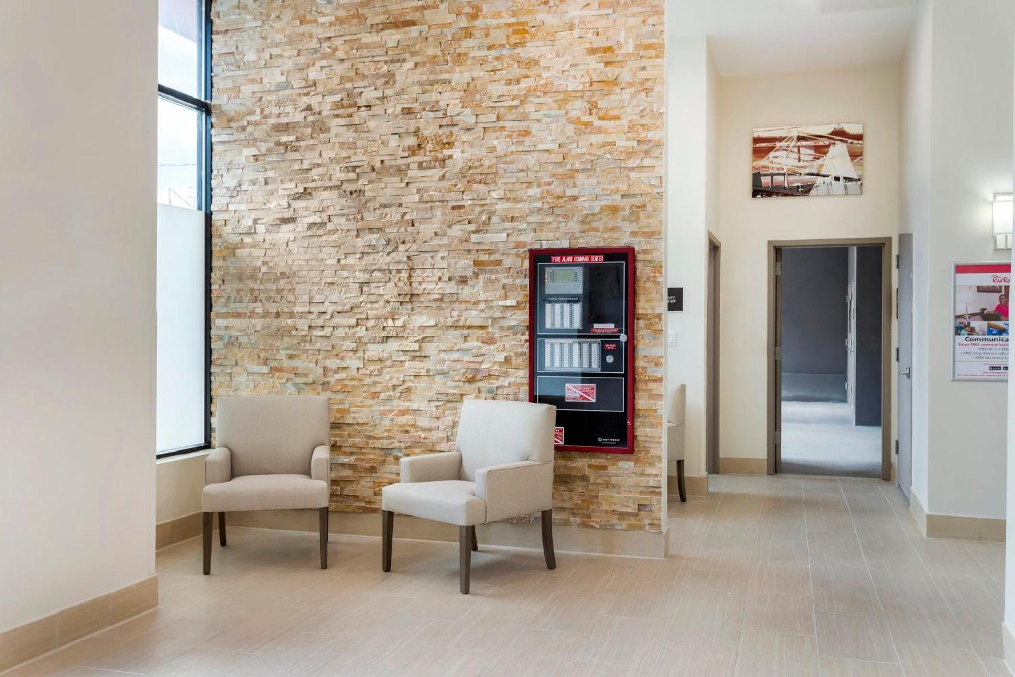 Red Roof Inn Plus Jamaica, Ny - Jfk Airport Нью-Йорк Экстерьер фото