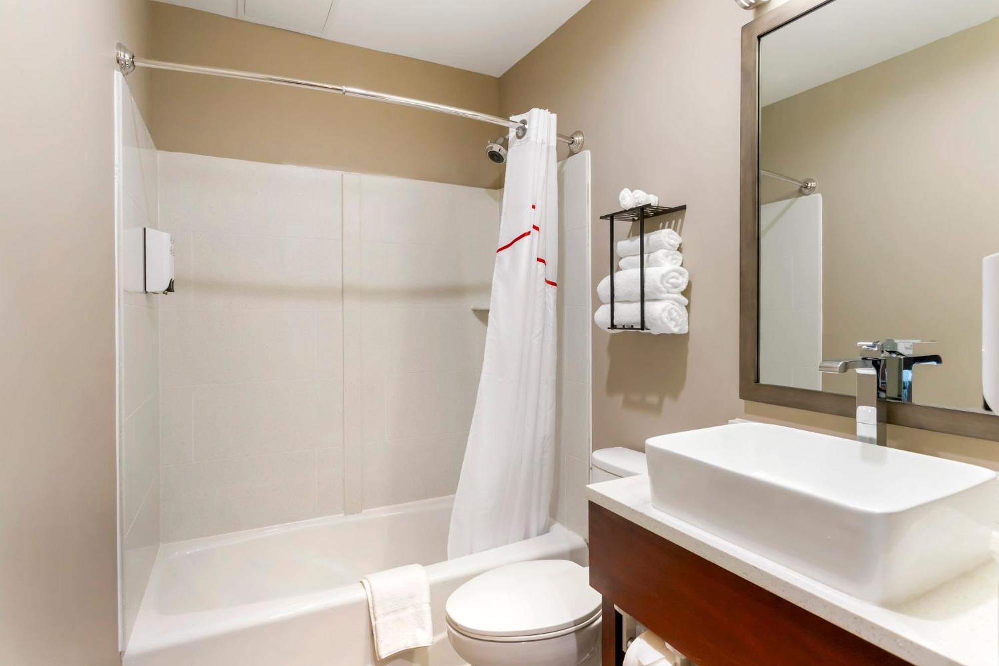 Red Roof Inn Plus Jamaica, Ny - Jfk Airport Нью-Йорк Экстерьер фото